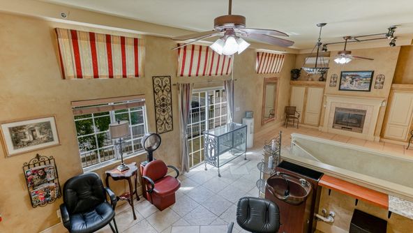 Standalone Commercial Cottage: 2437 Old Eureka Way, Redding, CA 96001